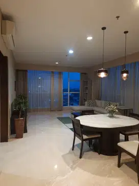 Sewa Apartemen Fourwinds 2 BR Permata Hijau Senayan