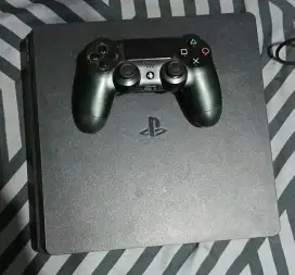 PS4 Slim 500GB (Online /Offline )