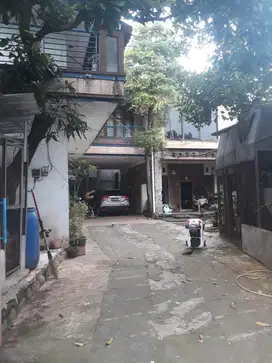 DIJUAL RUMAH KOST JALAN YAYASAN CIJANTUNG PASAR REBO JAKARTA TIMUR