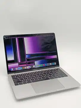 Macbook Pro 13 In 2017 Non Touchbar 8 / 256gb