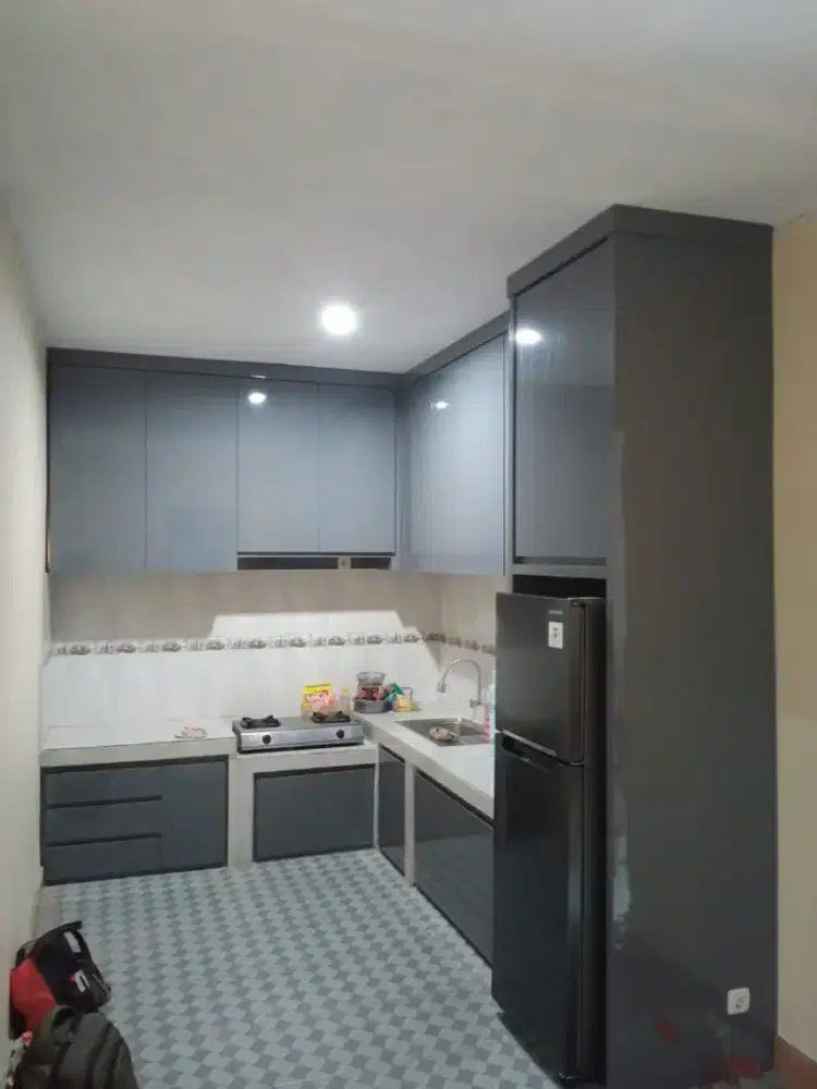 Kitchen set , Lemari pakaian , Partisi , Kitchen set