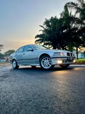 BMW E36 323i ASC M/T 97