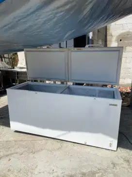 Freezer Box 600 Liter