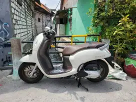 Scoopy Fi 2022 Putih Dop LED