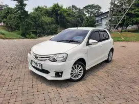 Toyota Etios Valco G MT 2013