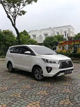 Kijang innova V A/T Diesel putih 2021