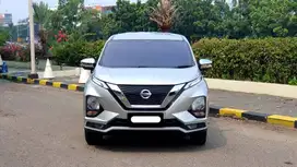 km 5 rb nissan livina vl 2022 matic silver pajak panjang cash kredit