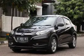 HRV E CVT 2015 Hitam