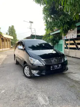 Dijual Kijang Innova 2012 MT orisinil jozz