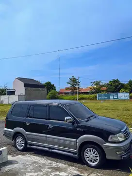 MOBIL KIJANG KRISTA MULUS