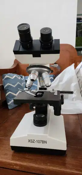 Microscope 107BN