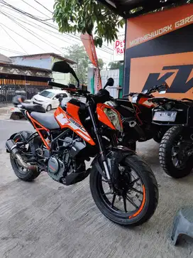 JUAL SANTAY KTM DUKE 250 Tahun 2017