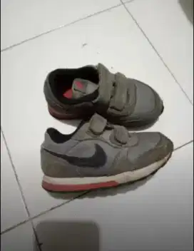 Di jual sepatu Anak