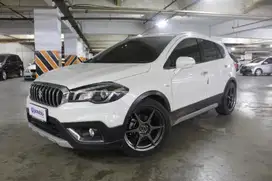 Pajak Panjang - Suzuki SX4 1.5 S-Cross Bensin-MT 2018 Putih (UKF)