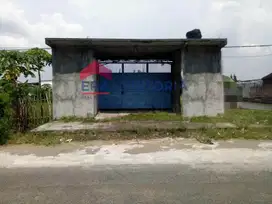 Gudang DIJUAL Bangunan Kokoh Di Gampengrejo, Lokasi Di Perbatasan Kota