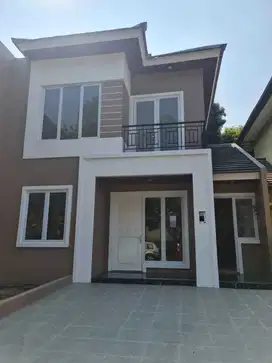 Dijual Rumah 2 Lantai SHM di Kota Wisata Cibubur