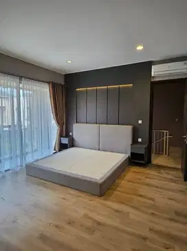 Rumah Furnished Siap Huni 10 x 15 di Concerto Golf Island - PIK