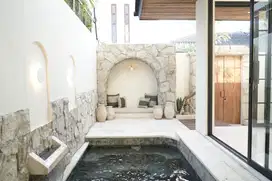 Leasehold Villa Modern  dan Mewah Lokasi Nyaman di Seminyak.