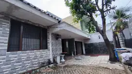 Jual Ex. Kost kost-an di Tanjung Duren Selatan Lokasi sangat strategis