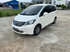 Honda Freed E PSD metik 2010(at 2011)