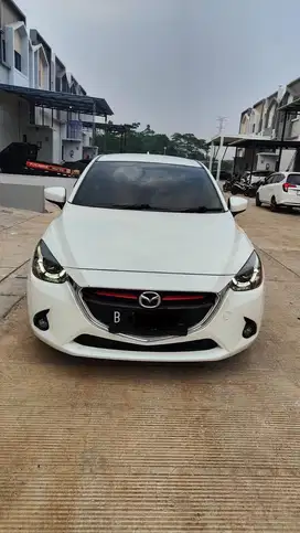 Mazda 2 R Skyactive pemakaian pribadi