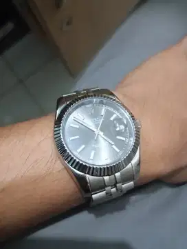 Rolex silver datejust