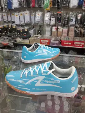 Sepatu futsal spice jahitan