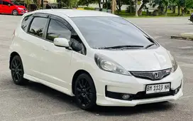 Di Jual Cepat Honda JAZZ RS MMC 1,5 MT 2013 Pemakian 2014