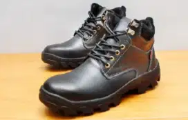 Sepatu safety boot bahan kulit sapi Sp. 399fd