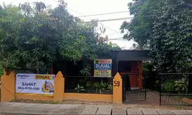 Rumah Pinggir Jalan Raya Bahagia Medan Kota - Teladan