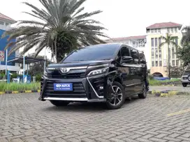 Pajak Panjang TDP 16JT Toyota Voxy 2.0 Bensin-AT Hitam 2017