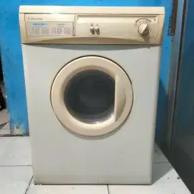 DRYER ELECTROLUX TYPE EDE418