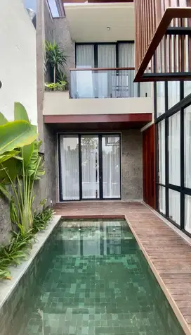 Dijual villa baru lantai 2 canggu