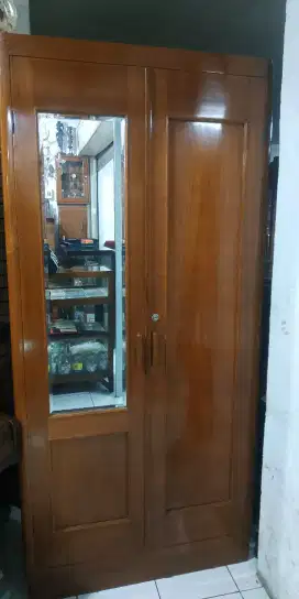 Lemari Jati Tua Kaca Bepel Mulusss