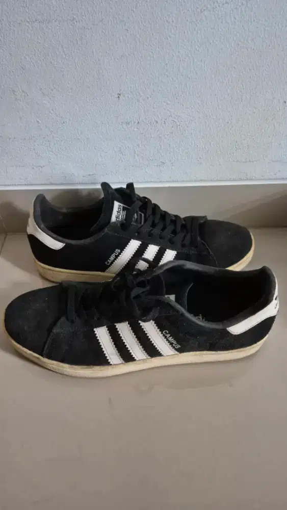 Sepatu adidas campus black