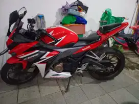 Dijual motor cbr 150 abs tahun 2020