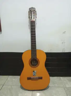 Gitar Yamaha nilon