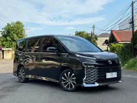 TOYOTA VOXY 2.0 TSS 2022 - DP MINIM