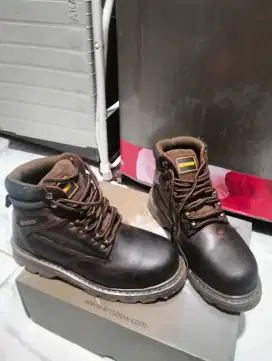 Sepatu safety Vulcan by krisbow