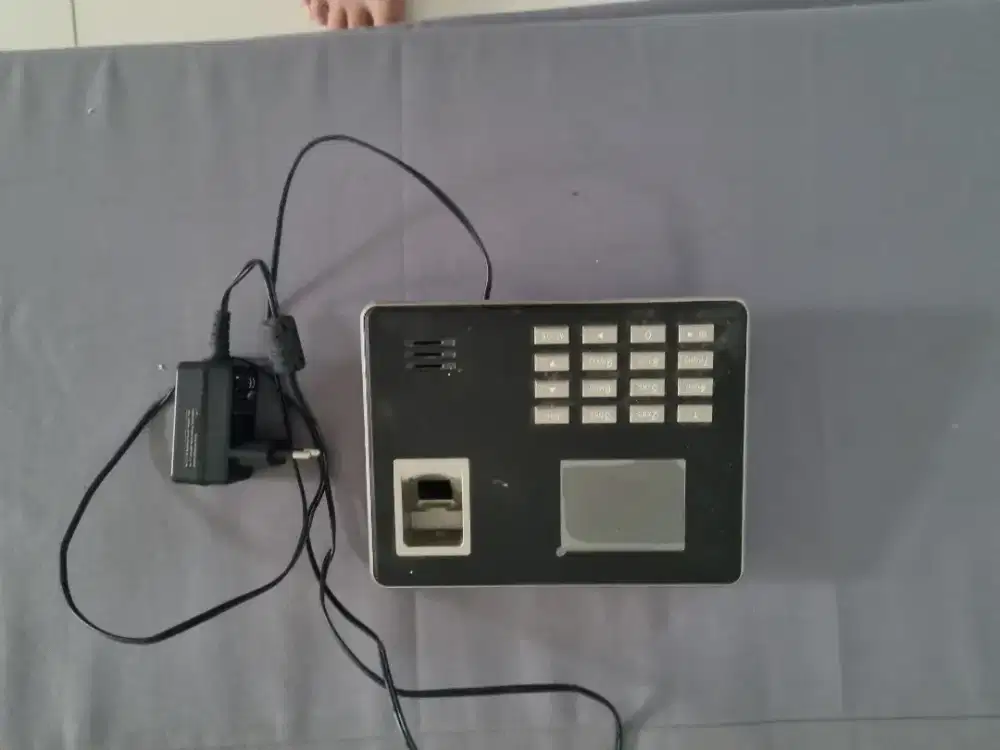 Mesin absen digital