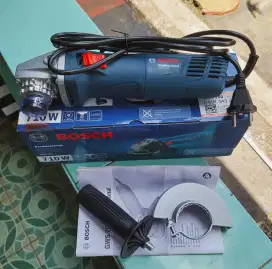 Mesin Gerinda BOSCH GWS 700 Angle Grinder 4inch + Handle ( 710watt )