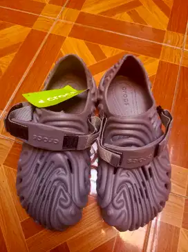 Sandal crocs salehe bambury