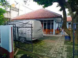 Dijual rumah induk dan 3 kontrakan petakan