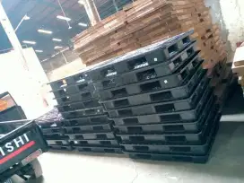 Supplier pallet plastik bekas murah palet plastik second ada banyak