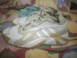 Sepatu Adidas Prosphere white no 40.5 rare item