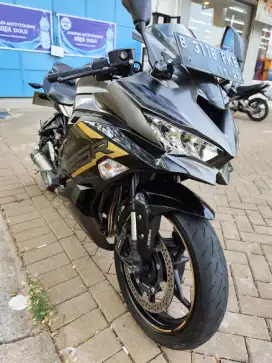 Ninja ZX25 R Th 2021 Abs QS istimewa Low Km Gress