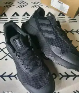 Sepatu Adidas Trail Running