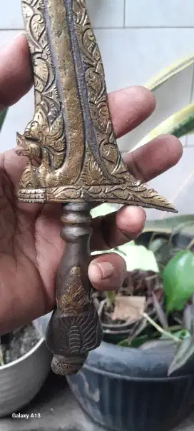 Keris naga raja luk 9