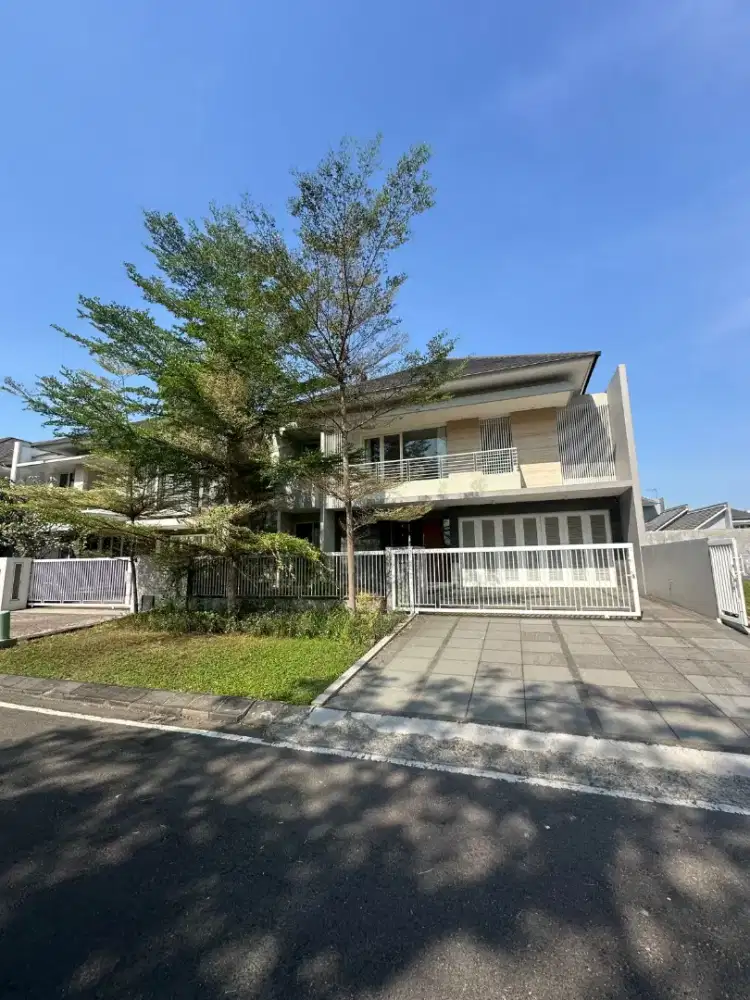 Dijual Rumah Minimalis Furnis Royal Residence Boulevard