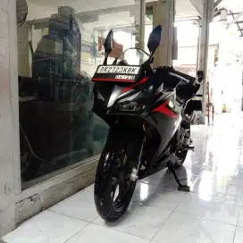 DP 3,5 JT / BUNGA MENETAP 1% MENURUN 2%/ HONDA CBR 150 ABS TAHUN 2022